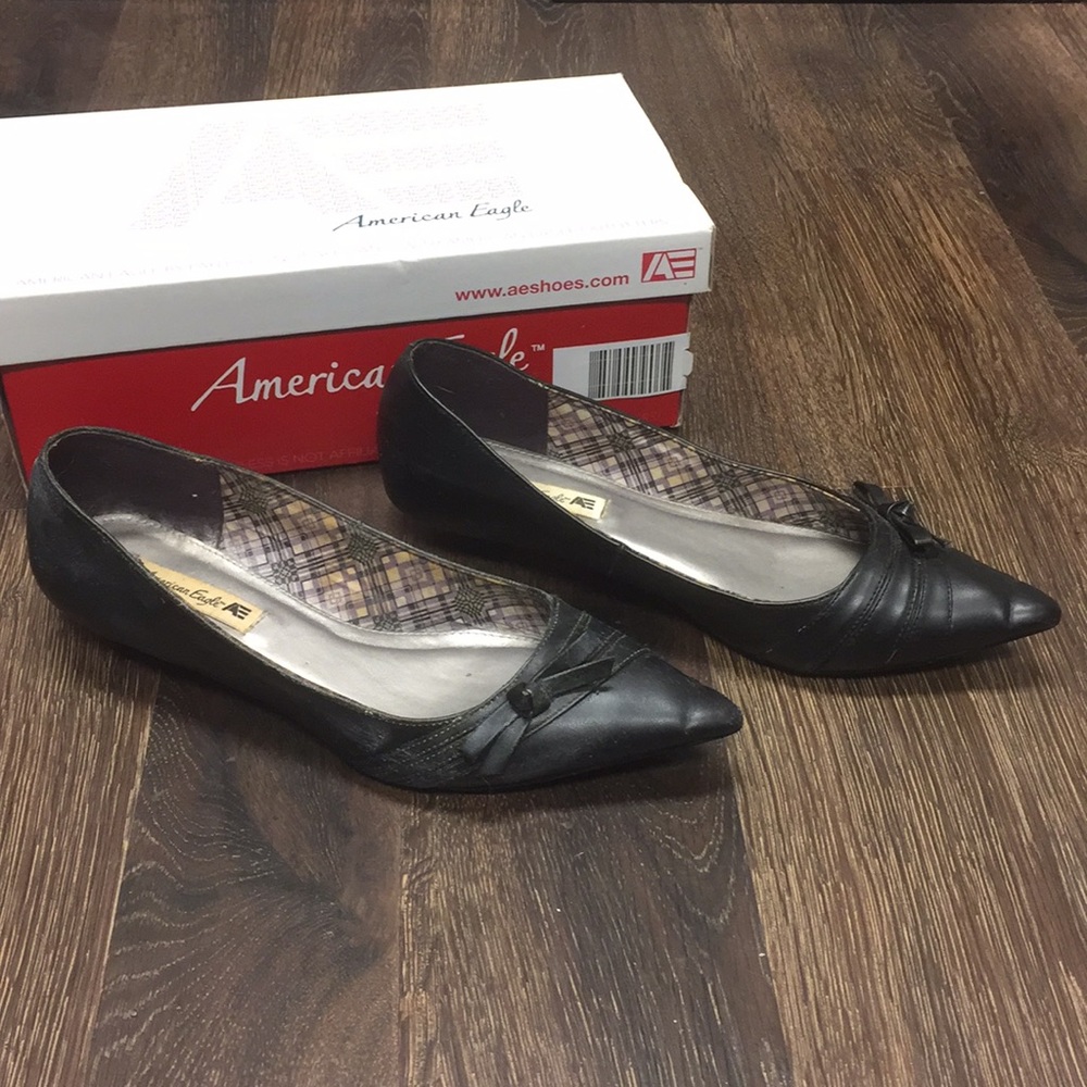 American Eagle pointed shoes